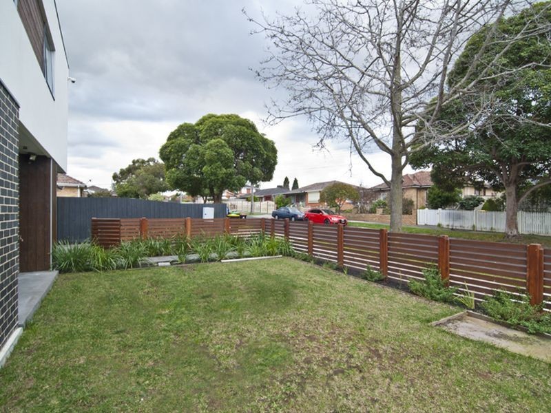 68 Leonard Avenue, Noble Park VIC 3174