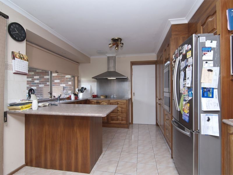 10 Finchley Court, Endeavour Hills VIC 3802