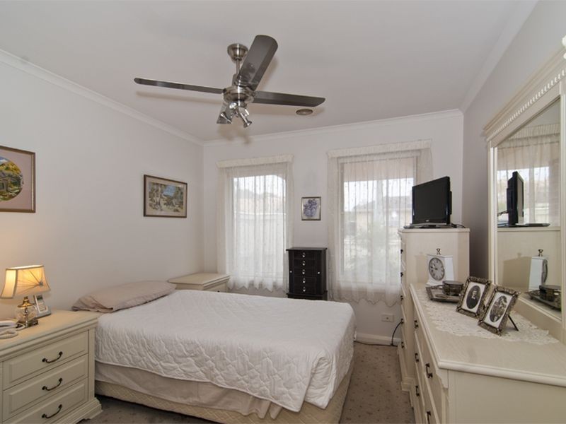 1/1 Briggs Crescent, Noble Park VIC 3174