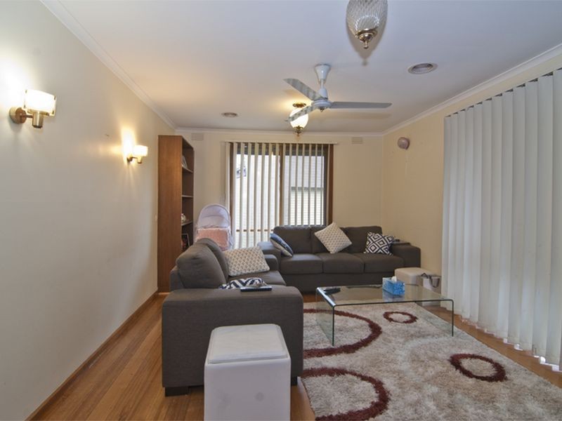 16 Lancaster Avenue, Narre Warren VIC 3805