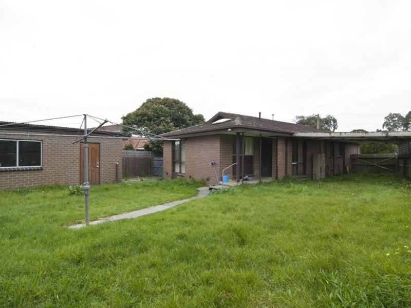 16 Lancaster Avenue, Narre Warren VIC 3805