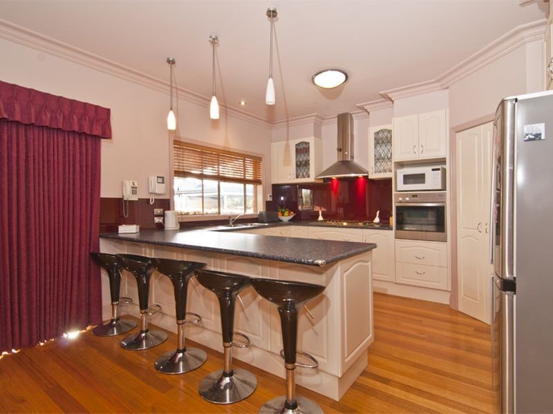 4 Stanford Avenue, Keysborough VIC 3173