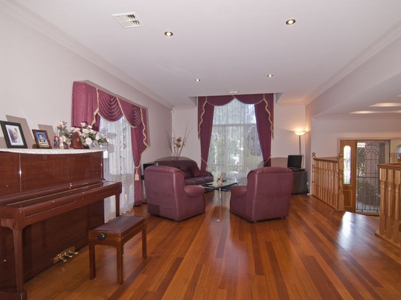 4 Stanford Avenue, Keysborough VIC 3173