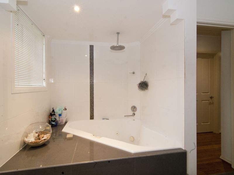 1/33 Rex Court, Noble Park VIC 3174