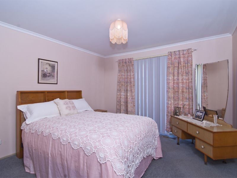 8 Norisha Court, Dandenong North VIC 3175