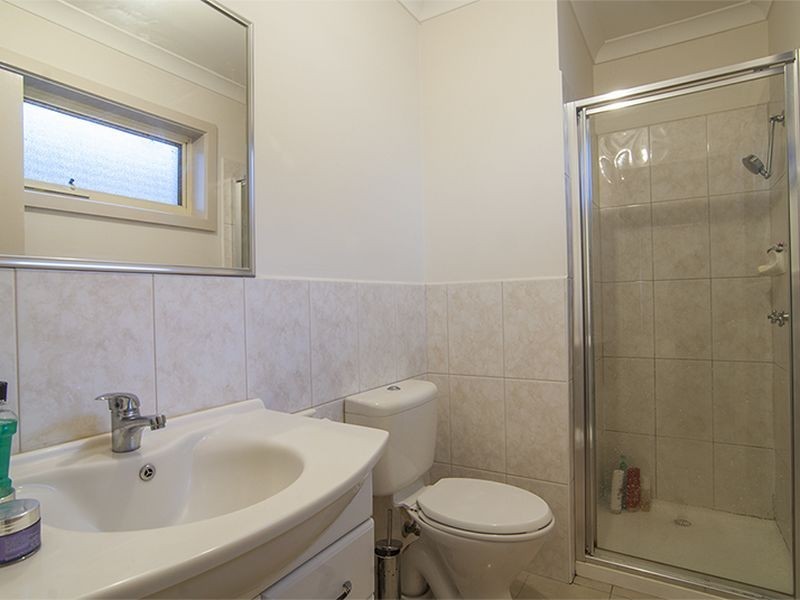 2/15 Nockolds Crescent, Noble Park VIC 3174