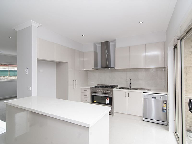 3/21 Wall Street, Noble Park VIC 3174