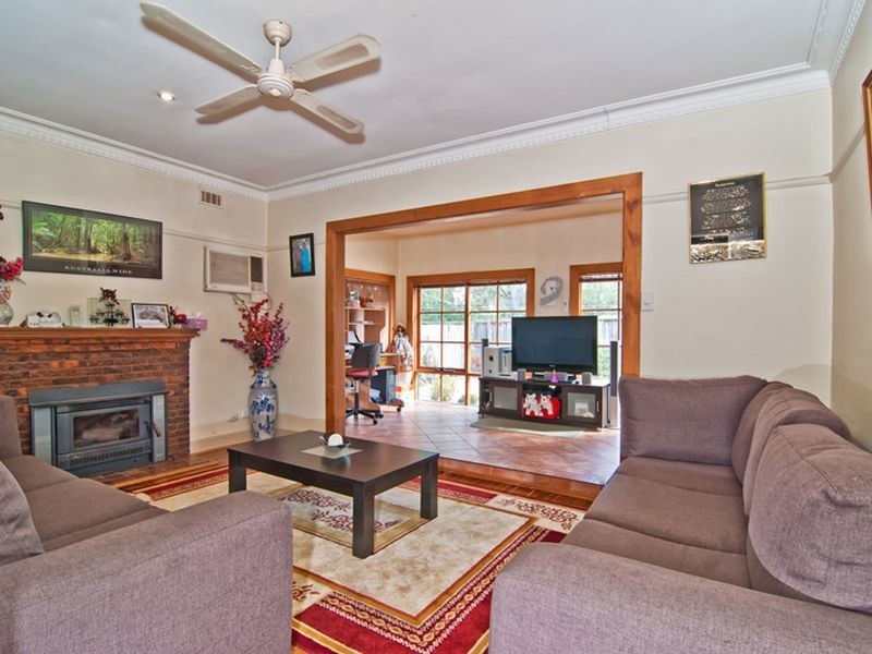 12 Mons Parade, Noble Park VIC 3174