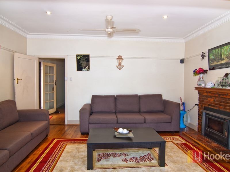 12 Mons Parade, Noble Park VIC 3174