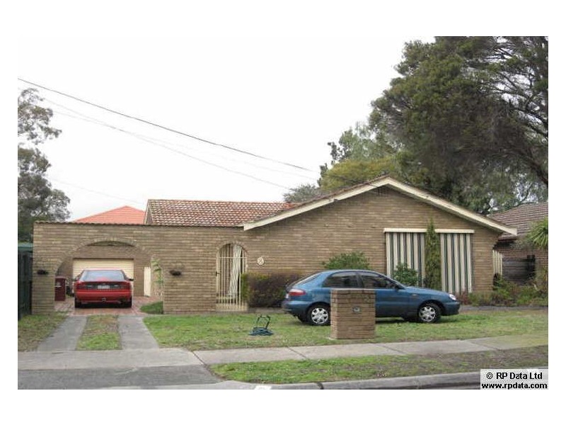 8 Caledonian Crescent, Keysborough VIC 3173