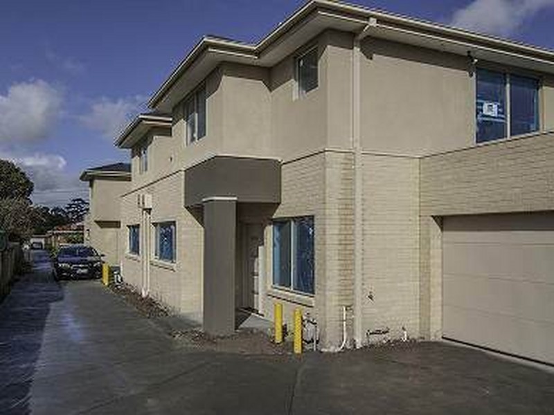 2/21 Wall Street, Noble Park VIC 3174