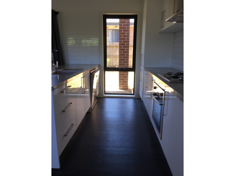 2/23 Larbert Road, Noble Park VIC 3174