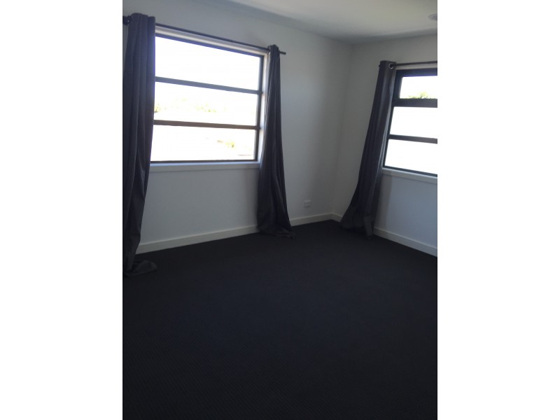 2/23 Larbert Road, Noble Park VIC 3174