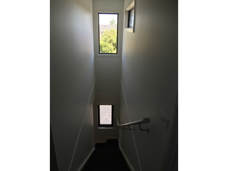 2/23 Larbert Road, Noble Park VIC 3174