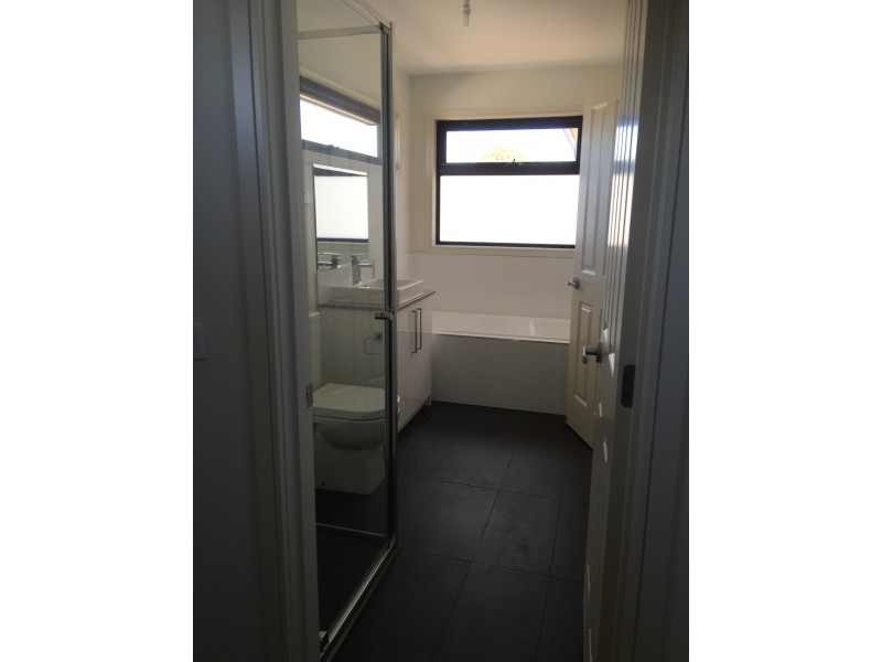 2/23 Larbert Road, Noble Park VIC 3174