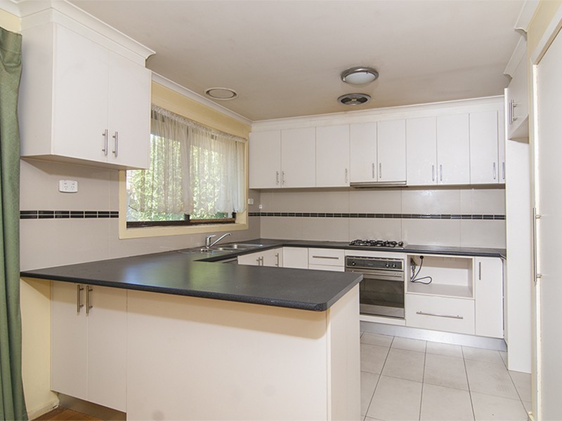 2/8 Fairbank Road, Clayton South VIC 3169