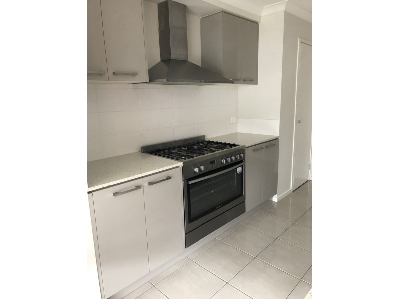 4 Curved Trunk Road, Officer VIC 3809