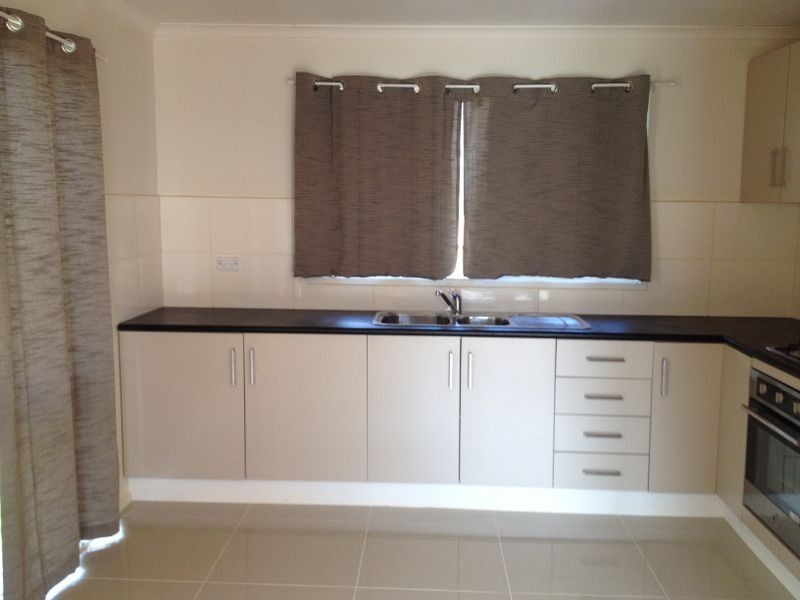 2/114 Kelvinside Road, Noble Park VIC 3174