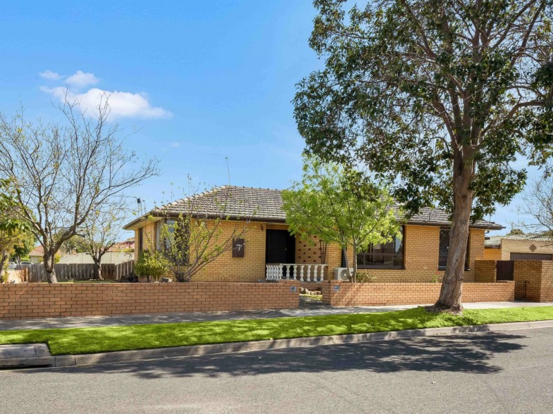 7 Turramurra Drive, Keysborough VIC 3173