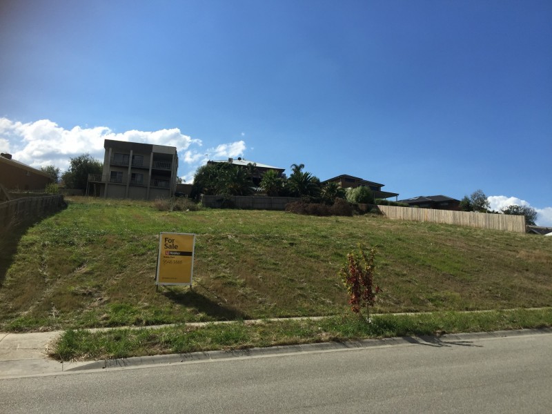 40 Portchester Boulevard, Beaconsfield VIC 3807