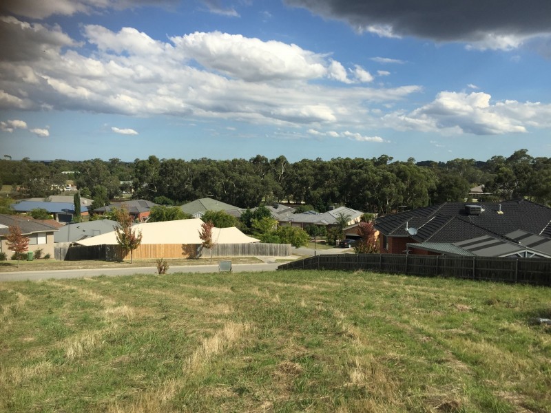 40 Portchester Boulevard, Beaconsfield VIC 3807