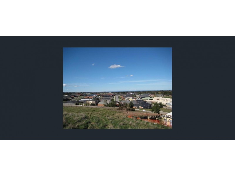 40 Portchester Boulevard, Beaconsfield VIC 3807