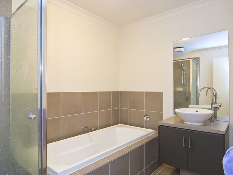 13 Derbyshire Lane, Dandenong VIC 3175