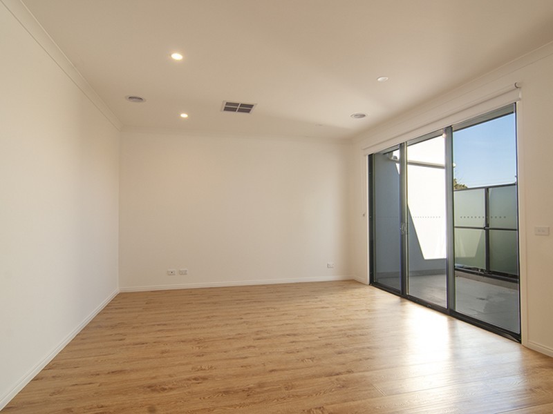 2/19 Agnes Street, Noble Park VIC 3174