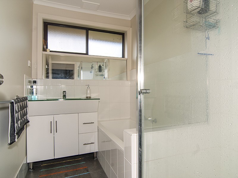 1/31 Verbena Crescent, Noble Park VIC 3174