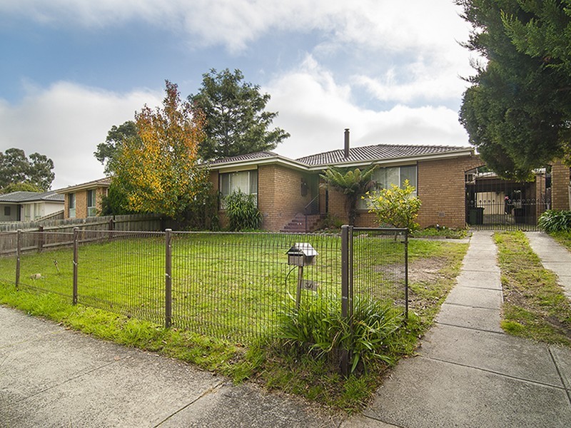30 Saxonwood Drive, Narre Warren VIC 3805