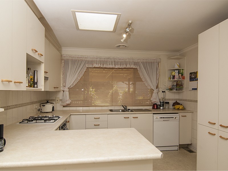 30 Saxonwood Drive, Narre Warren VIC 3805