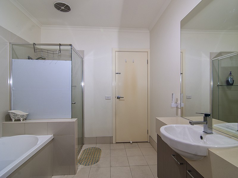 49/21 Kingfisher Drive, Doveton VIC 3177