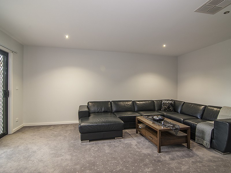 11 Barbara Avenue, Dandenong North VIC 3175