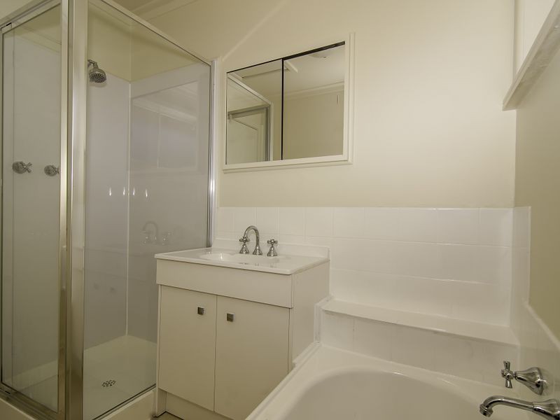 2/61 King George Parade, Dandenong VIC 3175