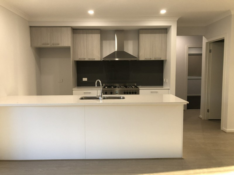 20 Yellowgum Road, Lyndhurst VIC 3975