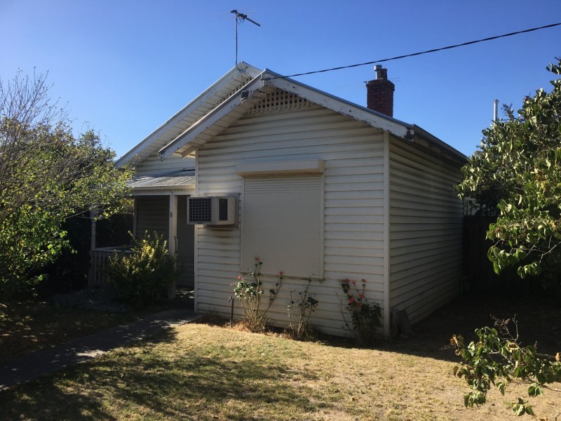 8 Mons Parade, Noble Park VIC 3174