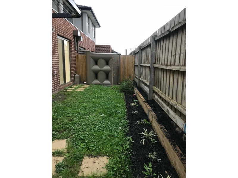 2/8 Carter Street, Noble Park VIC 3174