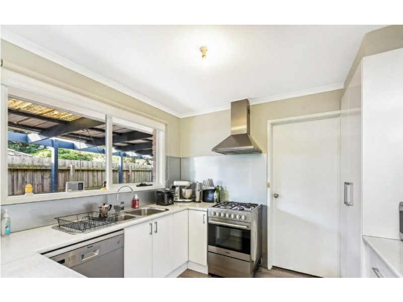 16 Wakefield Court, Cranbourne North VIC 3977