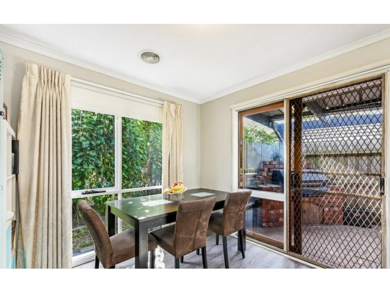 16 Wakefield Court, Cranbourne North VIC 3977