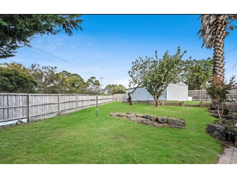 16 Wakefield Court, Cranbourne North VIC 3977