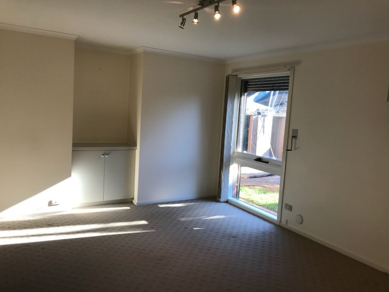 11 Beckington Crescent, Hampton Park VIC 3976