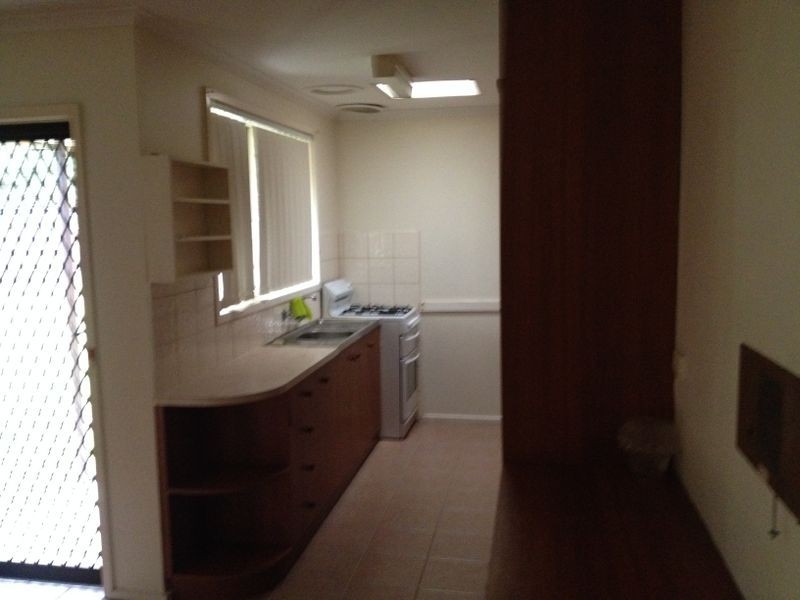 16 Lancaster Avenue, Narre Warren VIC 3805