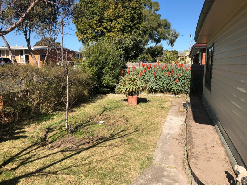 1/2 The Crescent, Springvale VIC 3171