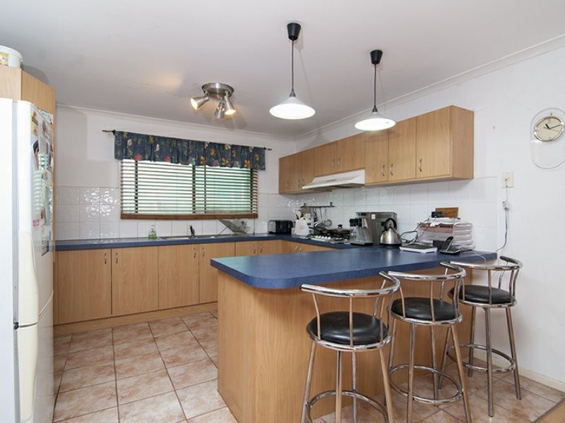 34 Trafalgar Way, Cranbourne East VIC 3977
