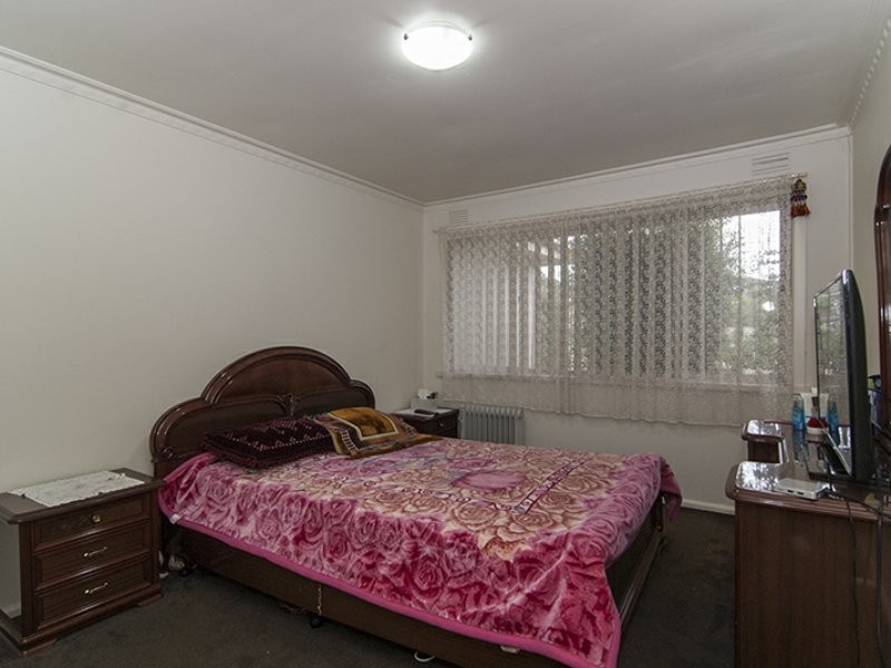 2/61 King George Parade, Dandenong VIC 3175