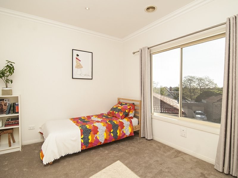 2/2 Nockolds Crescent, Noble Park VIC 3174