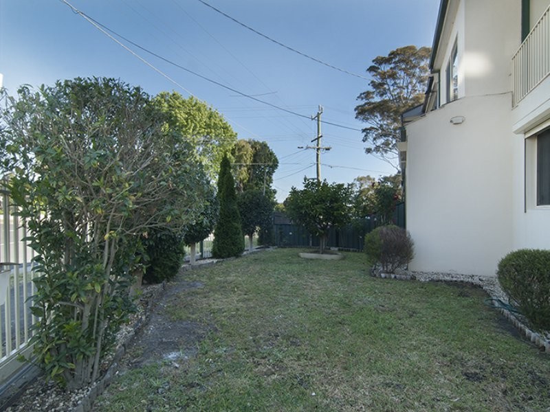 2/2 Nockolds Crescent, Noble Park VIC 3174