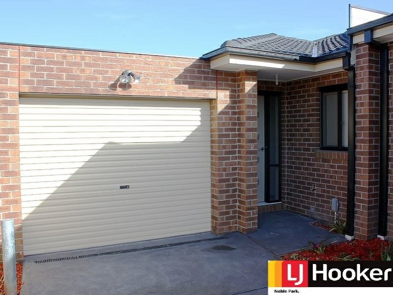 3/4 Seventh Avenue, Dandenong VIC 3175