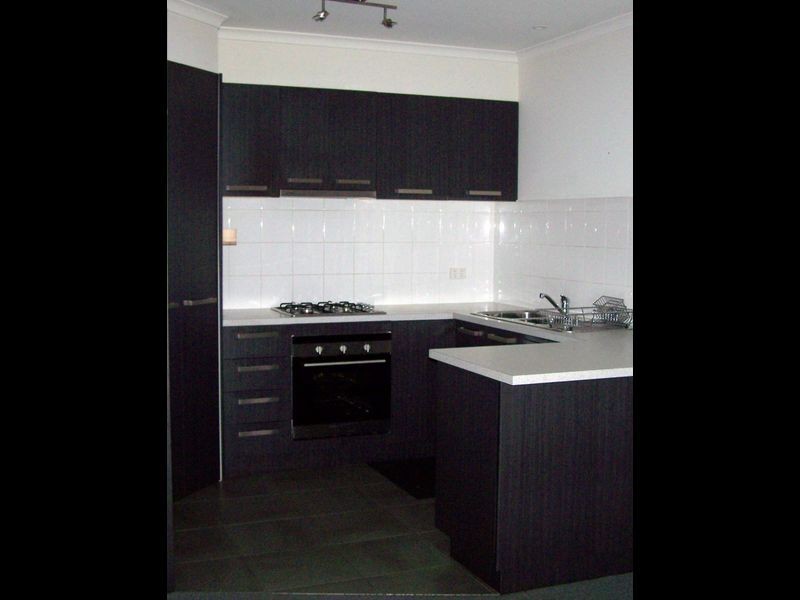 4/10 Bloomfield Road, Noble Park VIC 3174