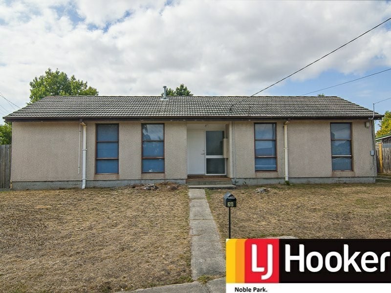 28 Valerie Drive, Cranbourne VIC 3977